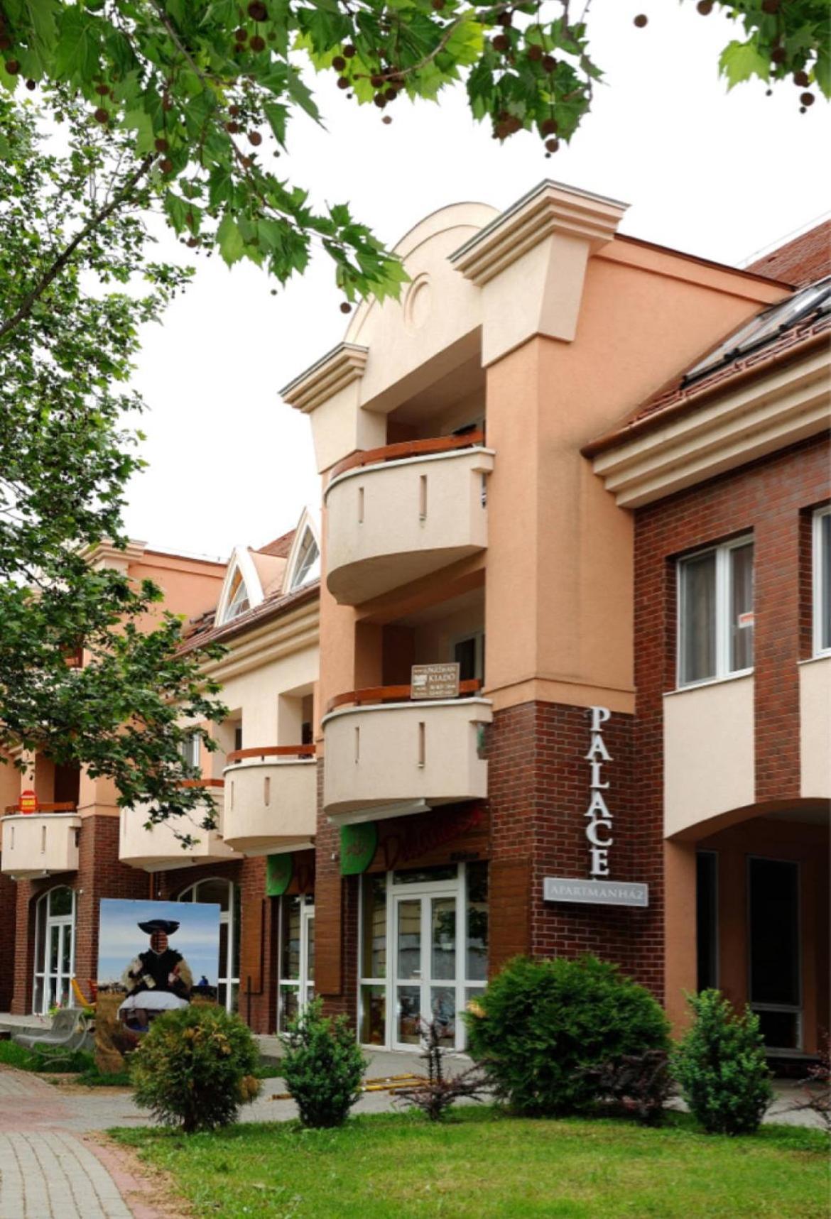 Grace Apartman Hajduszoboszlo Bagian luar foto