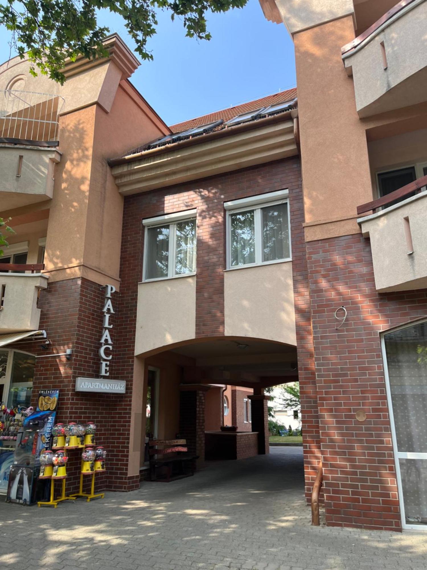 Grace Apartman Hajduszoboszlo Bagian luar foto